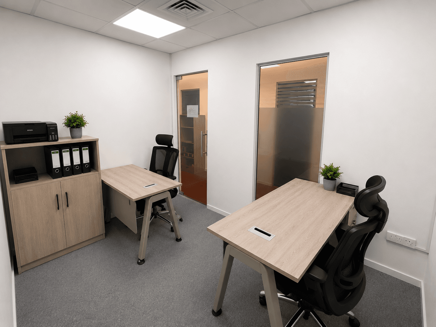 A flexible workstation when you need a professional desk without a long-term commitment.